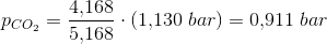 p_{CO_2}=\frac{4{,}168}{5{,}168}\cdot \left ( 1{,}130\;bar \right )=0{,}911\;bar
